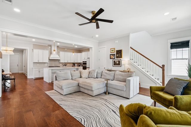 1029 Avenue Of Oaks, Charleston, SC 29407