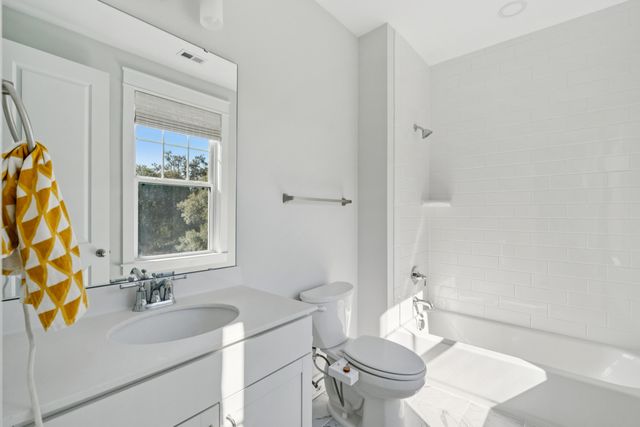 1029 Avenue Of Oaks, Charleston, SC 29407