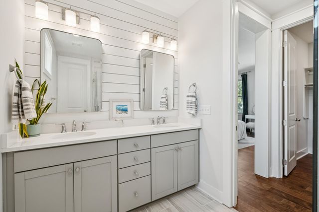 1029 Avenue Of Oaks, Charleston, SC 29407