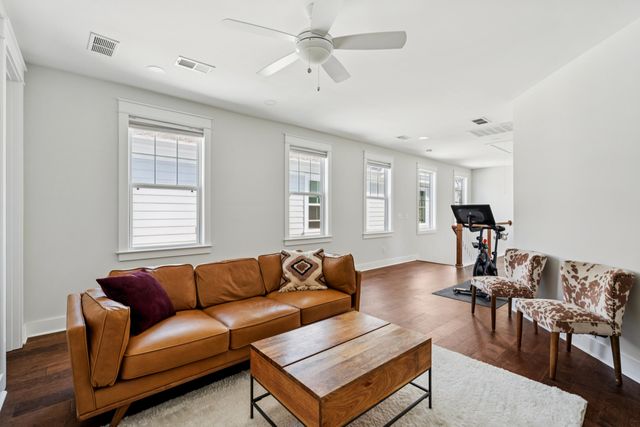 1029 Avenue Of Oaks, Charleston, SC 29407