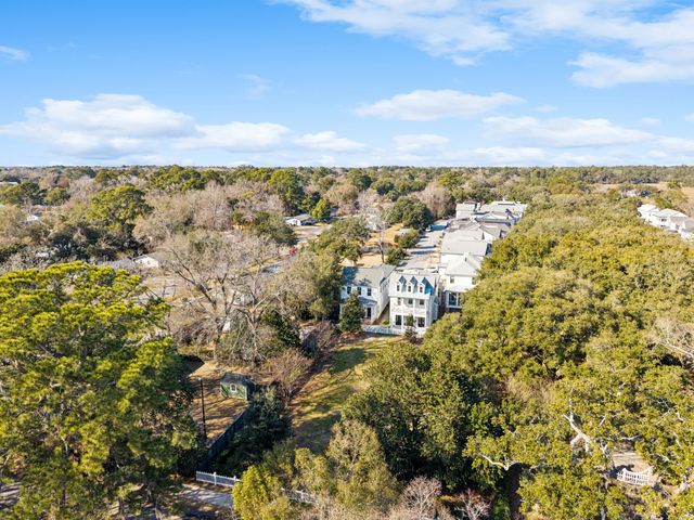 1029 Avenue Of Oaks, Charleston, SC 29407