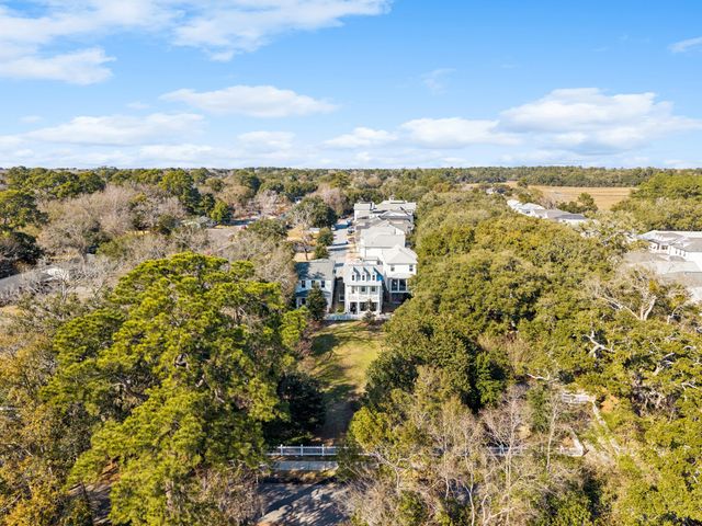 1029 Avenue Of Oaks, Charleston, SC 29407