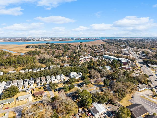 1029 Avenue Of Oaks, Charleston, SC 29407