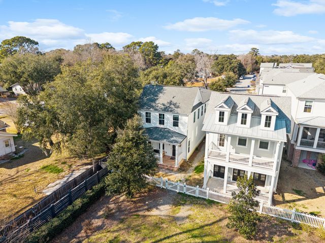 1029 Avenue Of Oaks, Charleston, SC 29407