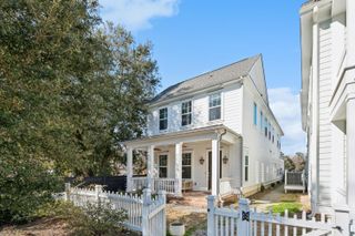 1029 Avenue Of Oaks, Charleston, SC 29407