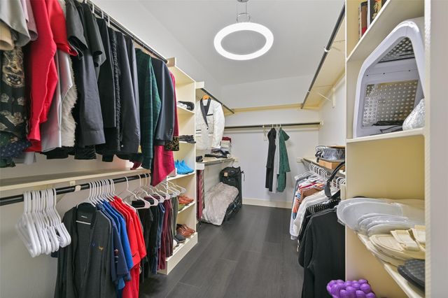 2007 Que Manor Drive, Houston, TX 77090