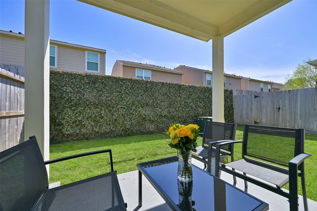 2007 Que Manor Drive, Houston, TX 77090