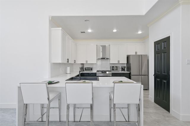 2007 Que Manor Drive, Houston, TX 77090