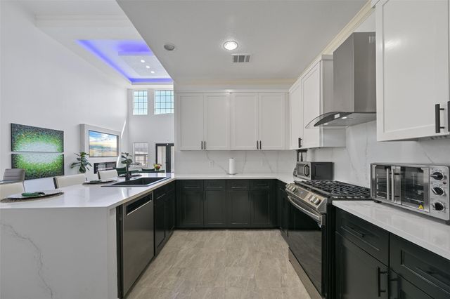 2007 Que Manor Drive, Houston, TX 77090