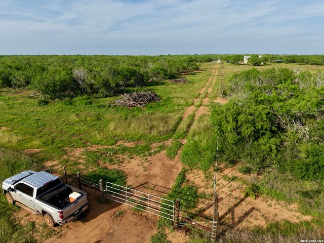 TBD 337 N COUNTY ROAD, Charlotte, TX 78011