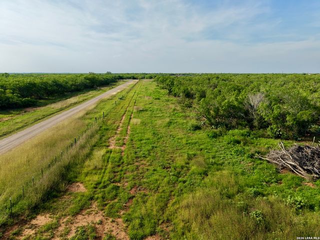 TBD 337 N COUNTY ROAD, Charlotte, TX 78011