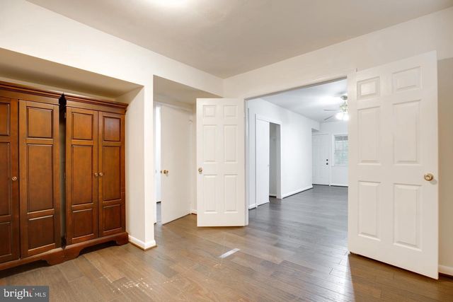 2505 LEEDS RD, Oakton, VA 22124