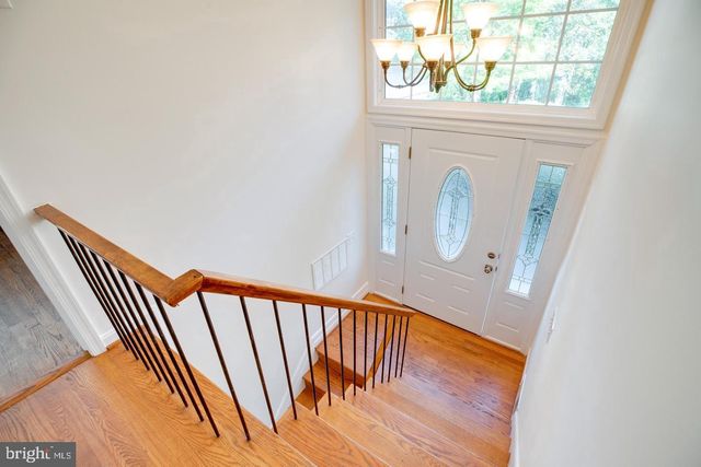 2505 LEEDS RD, Oakton, VA 22124