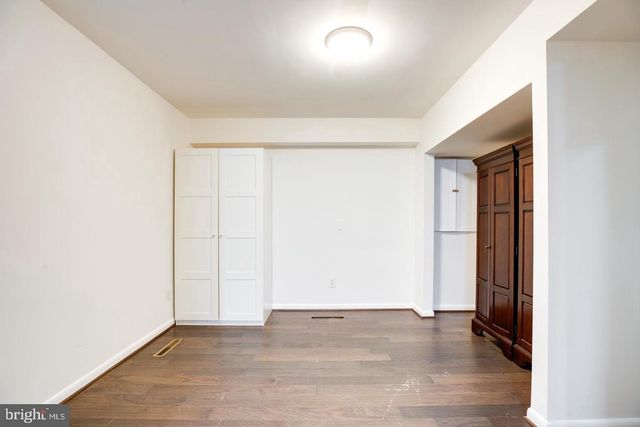 2505 LEEDS RD, Oakton, VA 22124