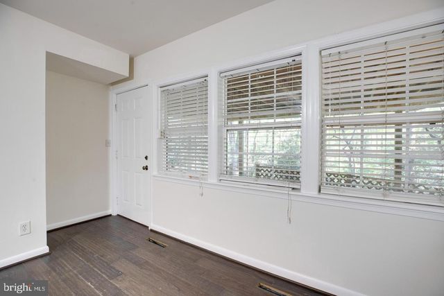 2505 LEEDS RD, Oakton, VA 22124