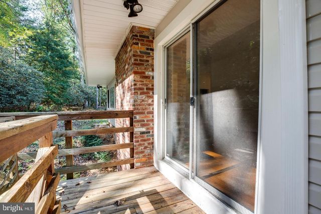 2505 LEEDS RD, Oakton, VA 22124