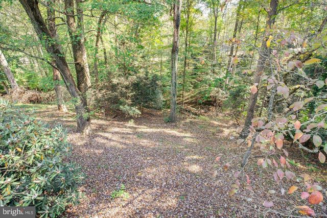2505 LEEDS RD, Oakton, VA 22124