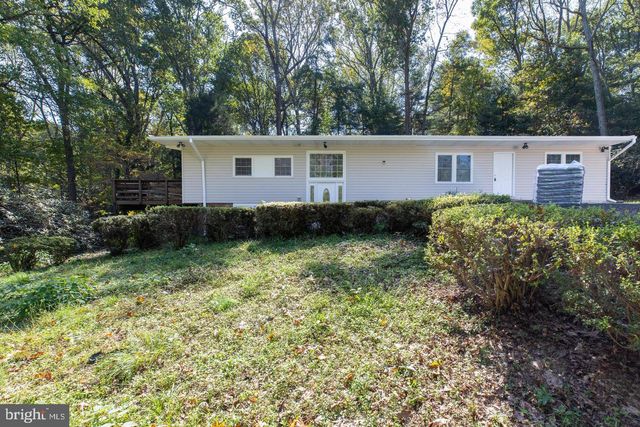 2505 LEEDS RD, Oakton, VA 22124