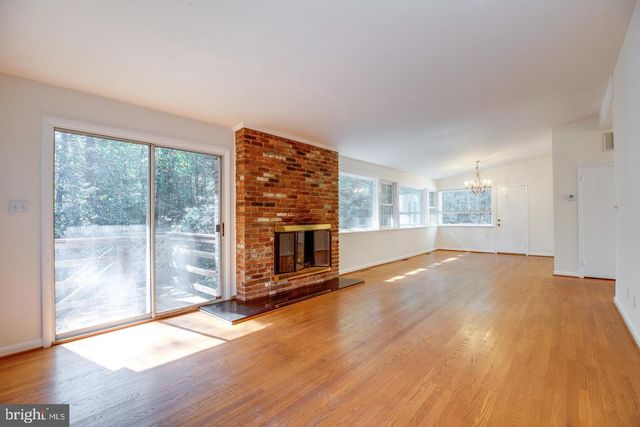 2505 LEEDS RD, Oakton, VA 22124