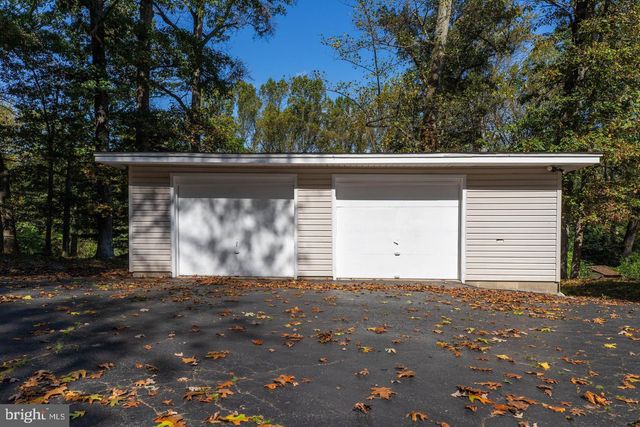 2505 LEEDS RD, Oakton, VA 22124