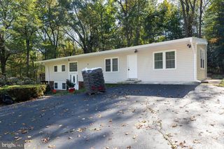 2505 LEEDS RD, Oakton, VA 22124