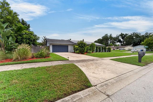 1120 LAKEMONT DRIVE, Valrico, FL 33594