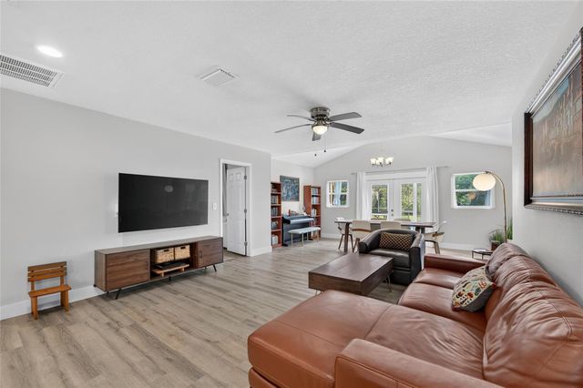 1120 LAKEMONT DRIVE, Valrico, FL 33594