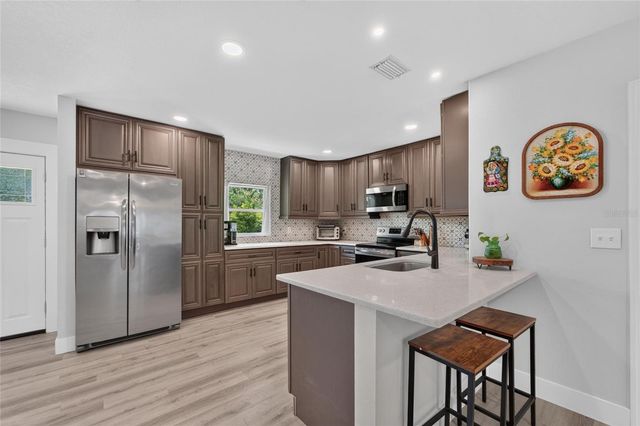 1120 LAKEMONT DRIVE, Valrico, FL 33594