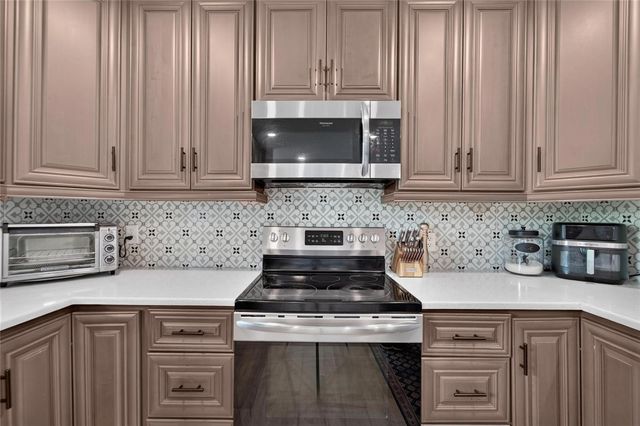 1120 LAKEMONT DRIVE, Valrico, FL 33594