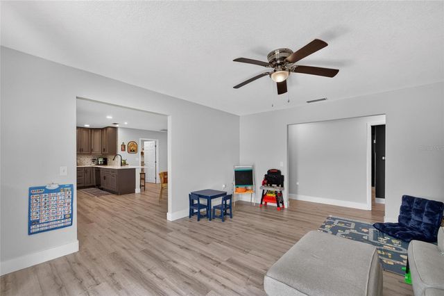 1120 LAKEMONT DRIVE, Valrico, FL 33594