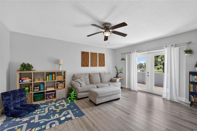 1120 LAKEMONT DRIVE, Valrico, FL 33594