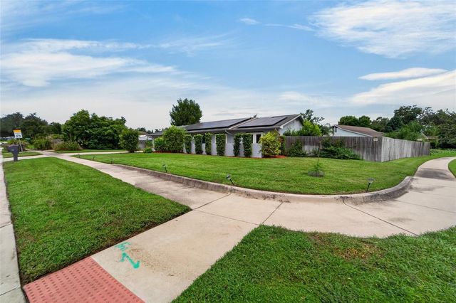 1120 LAKEMONT DRIVE, Valrico, FL 33594