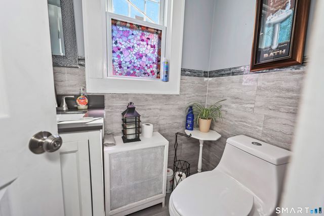 167 Fern Street, Waterbury, CT 06704