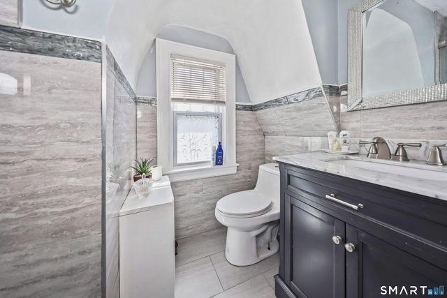 167 Fern Street, Waterbury, CT 06704
