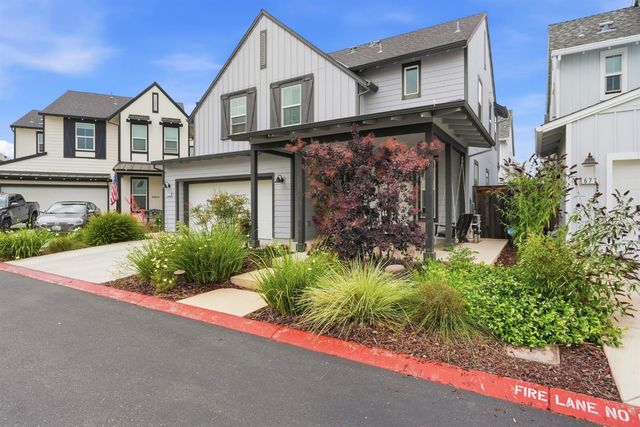 673 Silo St, Folsom, CA 95630