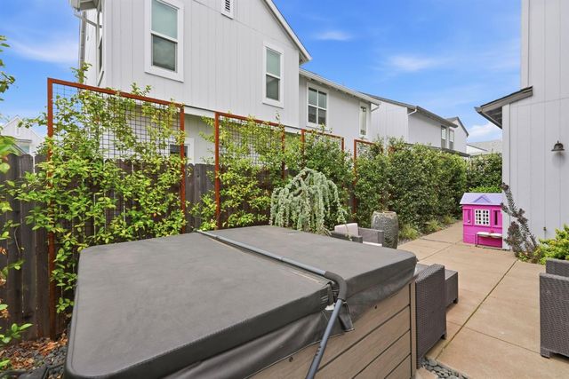 673 Silo St, Folsom, CA 95630