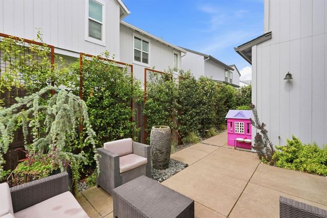 673 Silo St, Folsom, CA 95630