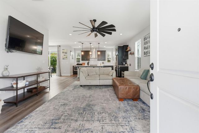 673 Silo St, Folsom, CA 95630