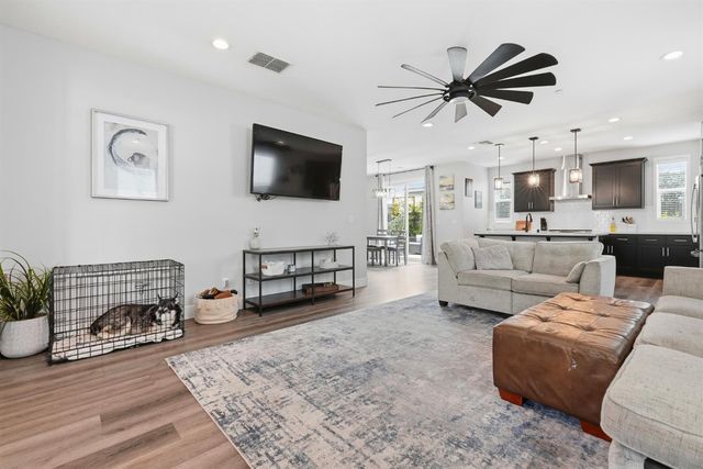 673 Silo St, Folsom, CA 95630