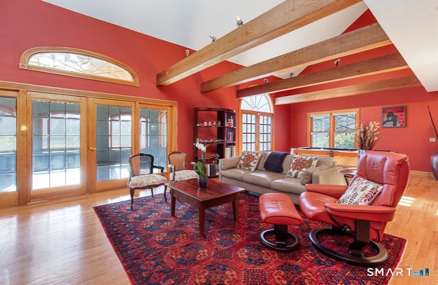 56 Penny Lane, Woodbridge, CT 06525