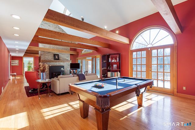 56 Penny Lane, Woodbridge, CT 06525