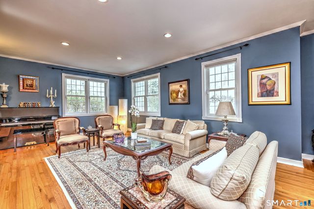 56 Penny Lane, Woodbridge, CT 06525