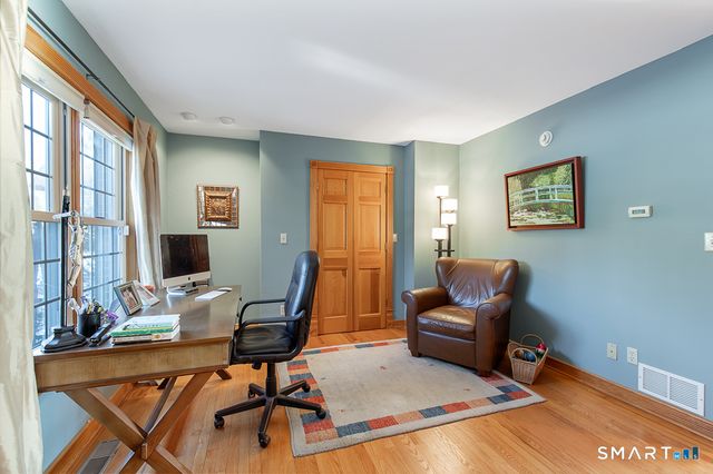 56 Penny Lane, Woodbridge, CT 06525