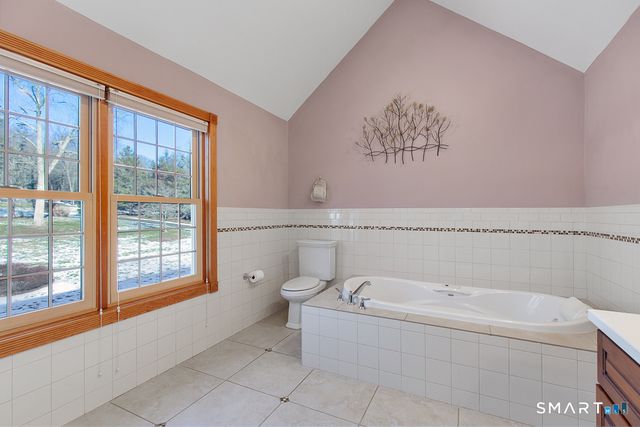 56 Penny Lane, Woodbridge, CT 06525