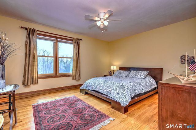 56 Penny Lane, Woodbridge, CT 06525