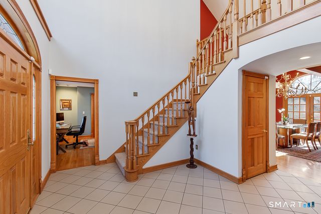 56 Penny Lane, Woodbridge, CT 06525