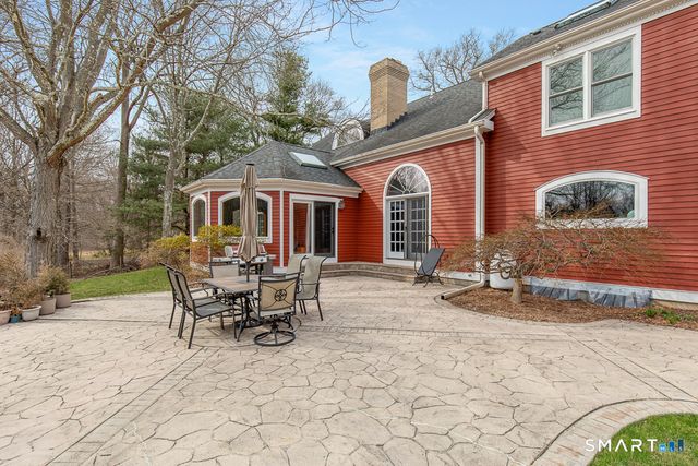 56 Penny Lane, Woodbridge, CT 06525