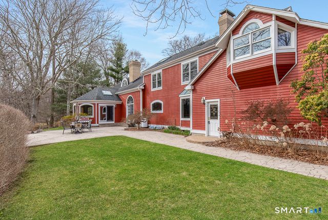 56 Penny Lane, Woodbridge, CT 06525