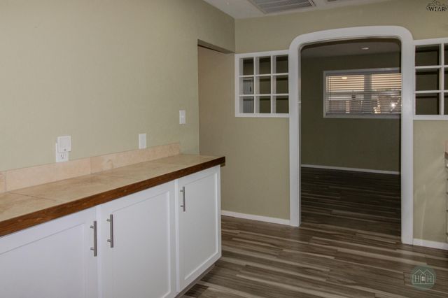 2403 PECK STREET, Vernon, TX 76384