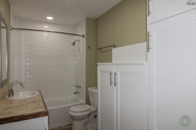 2403 PECK STREET, Vernon, TX 76384